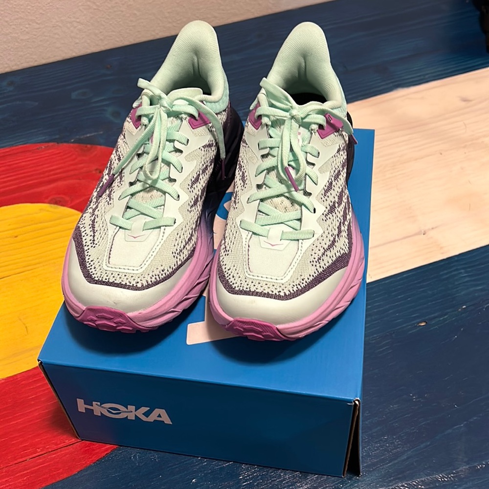 Hoka Speedgoat 5. Women’s size 7B.